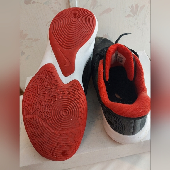 NIKE Men Precision 4 Basketball Shoes - Picture 3 of 5